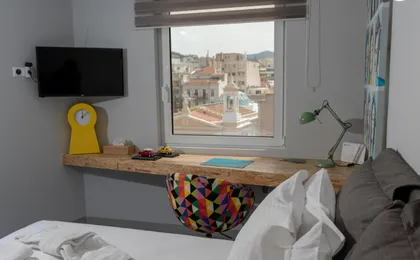 Acropolis Monastiraki Newly Renovated Apartment