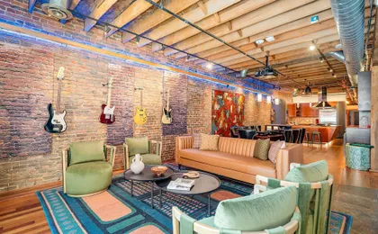 Jamloft - Printers Alley - Walk to Broadway