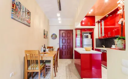 Athens Strawberry Hideaway - City Cozy Gem