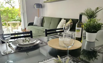Modern Garden View Apt in Voula, Athens - Luxe