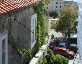 Guest House Town Center