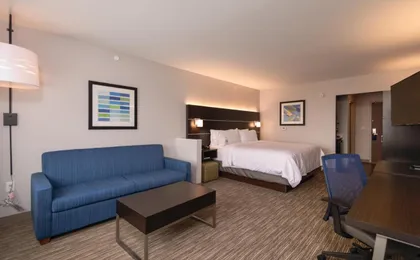 Holiday Inn Express & Suites Tulsa Downtown Arts District