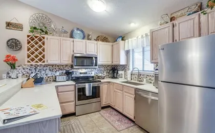 Lakefront Osage Beach Abode w/ Grill & Pool Access