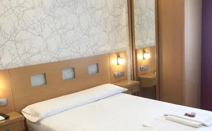 Hostal Abami II
