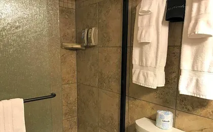 Dinosaur Inn & Suites