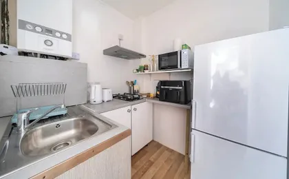 Near Airport - Pets - Parking - Wifi - Sleeps 2