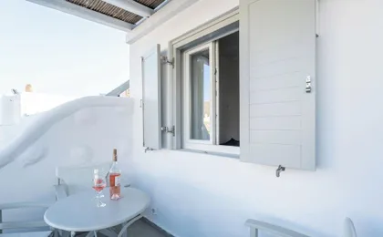 Sea Side Apartments in Ornos Beach