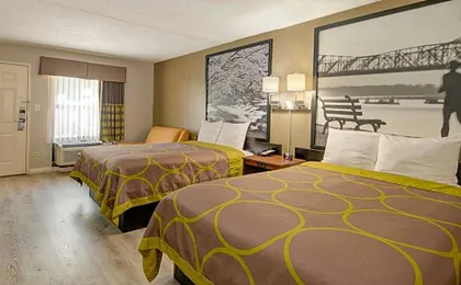 Super 8 by Wyndham Knoxville West/Farragut