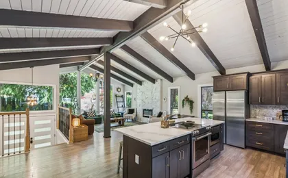 Modern Forest Escape, Near Lake Stevens & Hikes