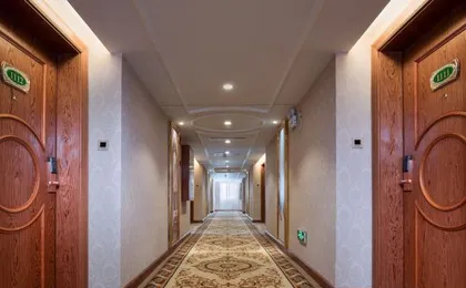 Vienna Hotel (Shenzhen Xiongfeng Road)