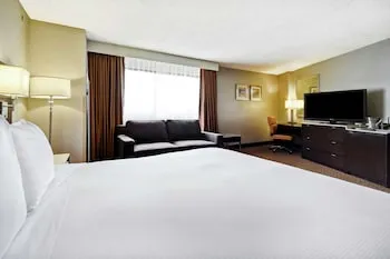 DoubleTree by Hilton Hotel Pleasanton at the Club