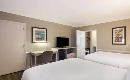 Best Western Sea Island Inn