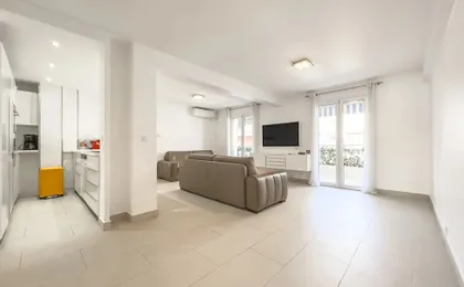 207 Le Maubourg in Cannes
