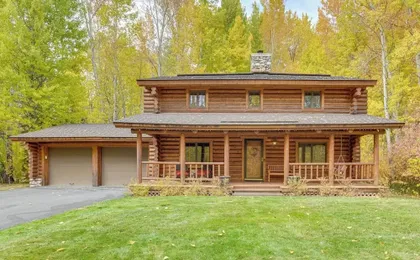 Along Big Wood River: Hailey Family Cabin w/ Yard