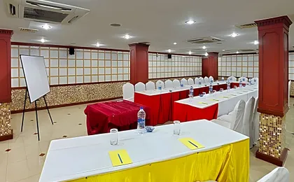 HOTEL CHANDRA PARK