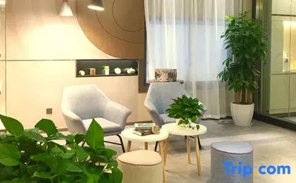 Homeinn · neo (Chongqing Jiefangbei Jiaochangkou Subway Station)