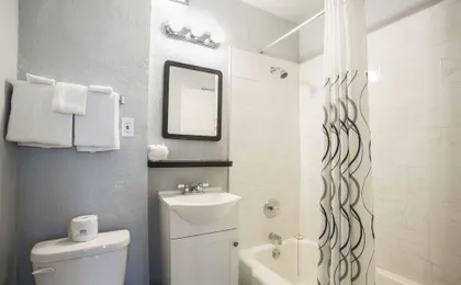 Avalon Hotel