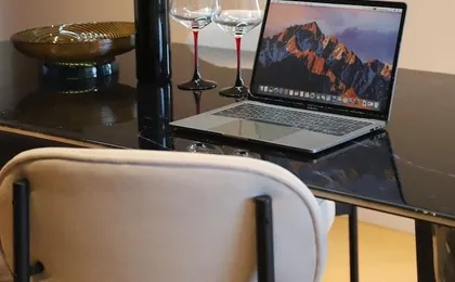Zhome-Count Luxury Apartment