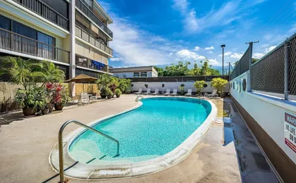 Kona Plaza#218