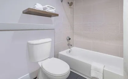 Days Inn by Wyndham Raleigh Glenwood-Crabtree