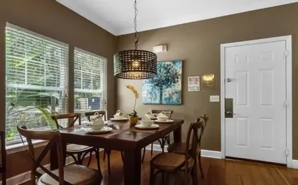 4 Bedrooms S / Lucaya Village Townhouse