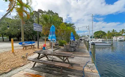 Waterfront Room, Heated Pool, Tiki Bar & Grill