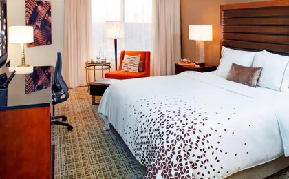 Renaissance St. Louis Airport Hotel