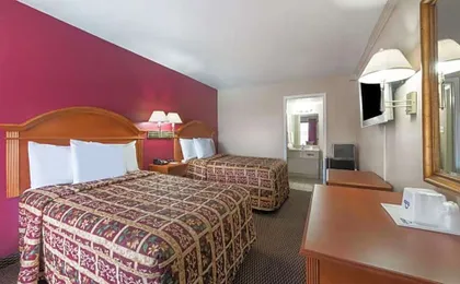 Days Inn by Wyndham San Antonio Splashtown/ATT Center