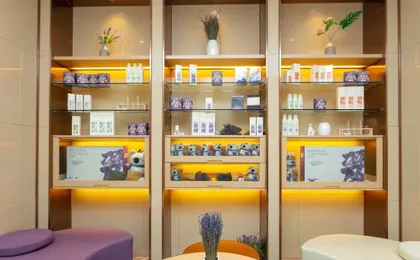 Lavande Hotel (Shenzhen Jingtian Metro Station)