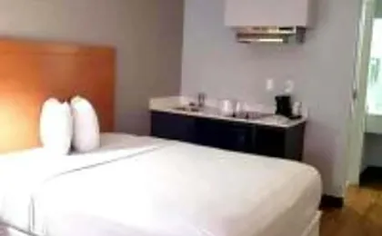 Studio 6 Extended Stay - Savannah, GA - Gateway & I-95
