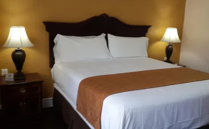 American Regency Inn