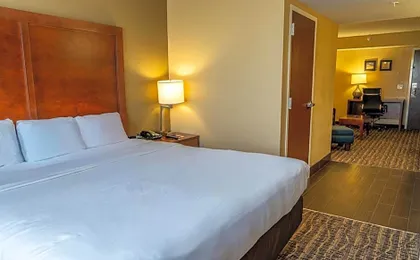 Comfort Inn & Suites Lakeland North I-4