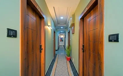 Hotel Broholi Inn Near Hafeezpet Railway Station