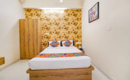 Fabhotel Grand Vista Inn