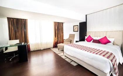 Clarion Hotel President