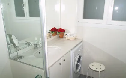 Minimal Boutique Studio in Kolonaki