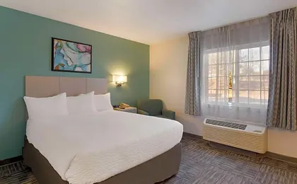 MainStay Suites Omaha Old Mill