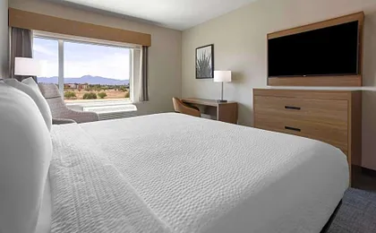 La Quinta Inn & Suites by Wyndham Phoenix West Glendale