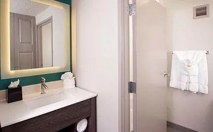 La Quinta Inn & Suites by Wyndham Atlanta Airport North