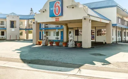 Motel 6 Visalia Ca
