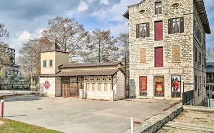 Graham Haus' River Condo: Walk to Schlitterbahn!
