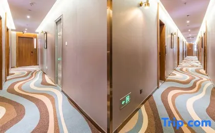 James Joyce Coffetel Hotel (Chaoyang High-speed Railway Station Qingnian Road Subway Station)