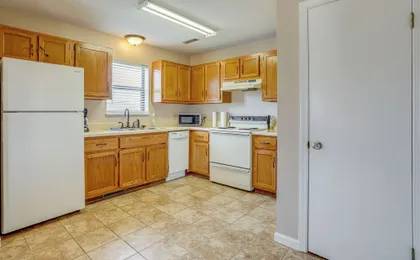 3 Mi to Town! Cozy Apartment in Poplar Bluff
