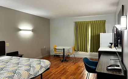 Studio 6 Suites Springfield, OH