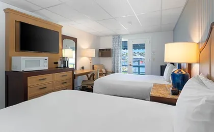 Boothbay Harbor Inn