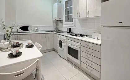 Habitat Apartments Art