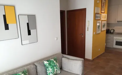 Centrico Apartamento 2a la Llum (Adults Only)