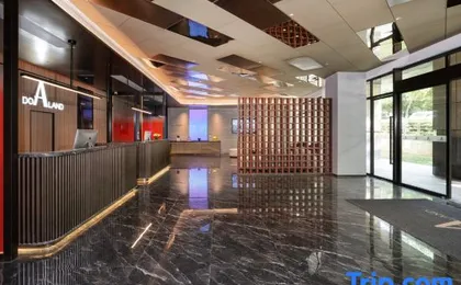 DoALand V Hotel(Jinjiang Branch of West China Hospital, Chengdu East Railway Station)