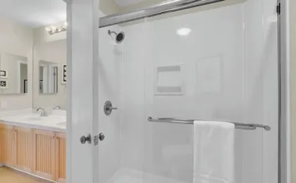 411 Summerhouse by Avantstay Ocean-view Condo + Pool Access + Golf + Trails in Wild Dunes