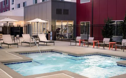 Courtyard Pullman